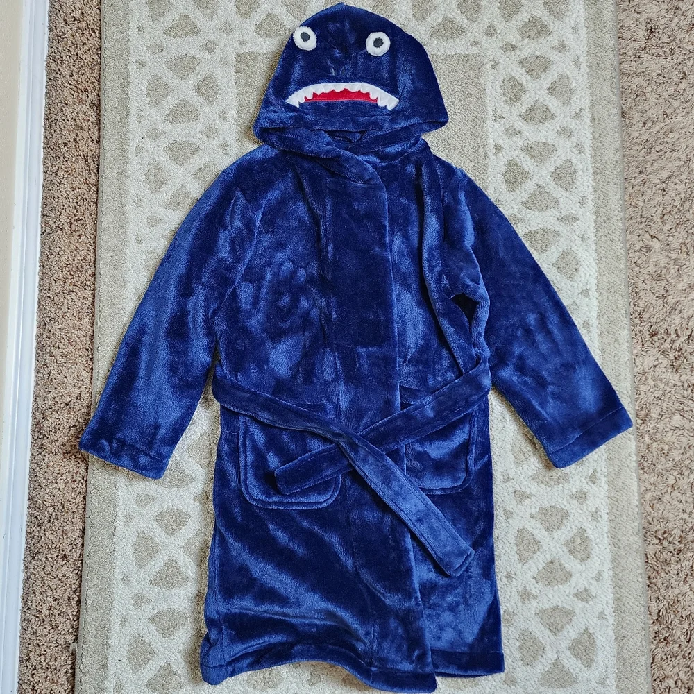 Pottery Barn Kids Shark Plush Hooded Bathrobe Boys Small 4-6
